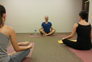 Curso de professor de hatha yoga com Jean Pierre de Oliveira