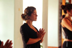 Mais sobre o yoga! O Curso Pilares do Yoga começa em&nbsp;abril.