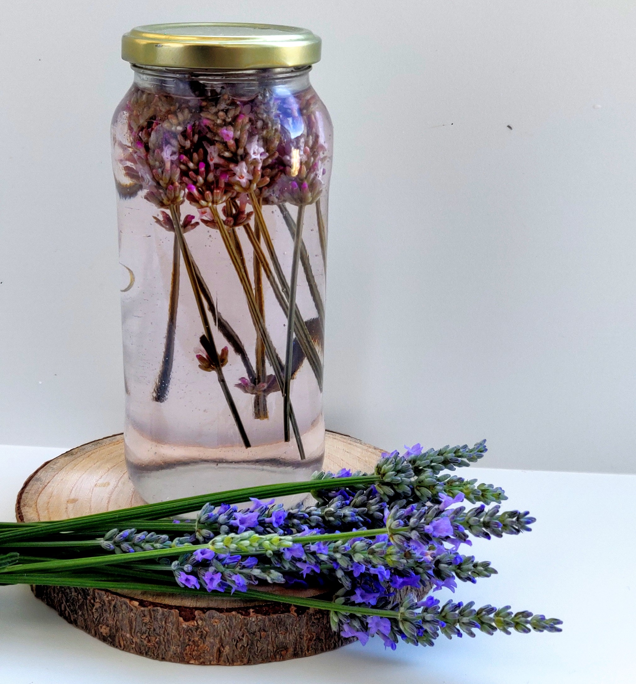 Detergente “Multisuperficies” de Lavanda&nbsp;caseiro