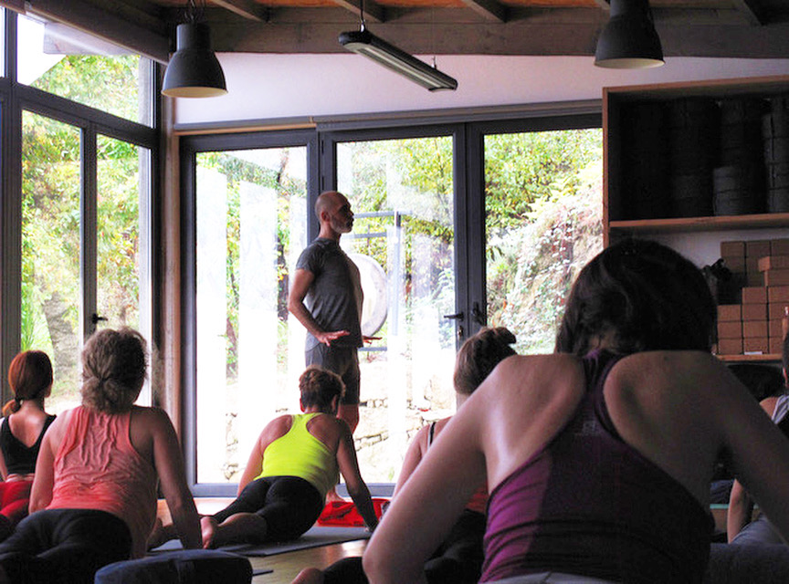 Formação de Yoga em Lisboa: um percurso progressivo, não um curso&nbsp;isolado